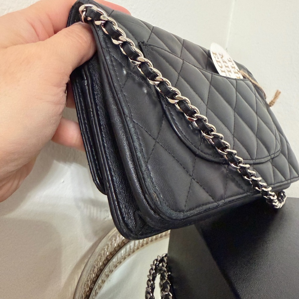 CHANEL LAMBSKIN WALLET ON CHAIN - Picture 10 of 16